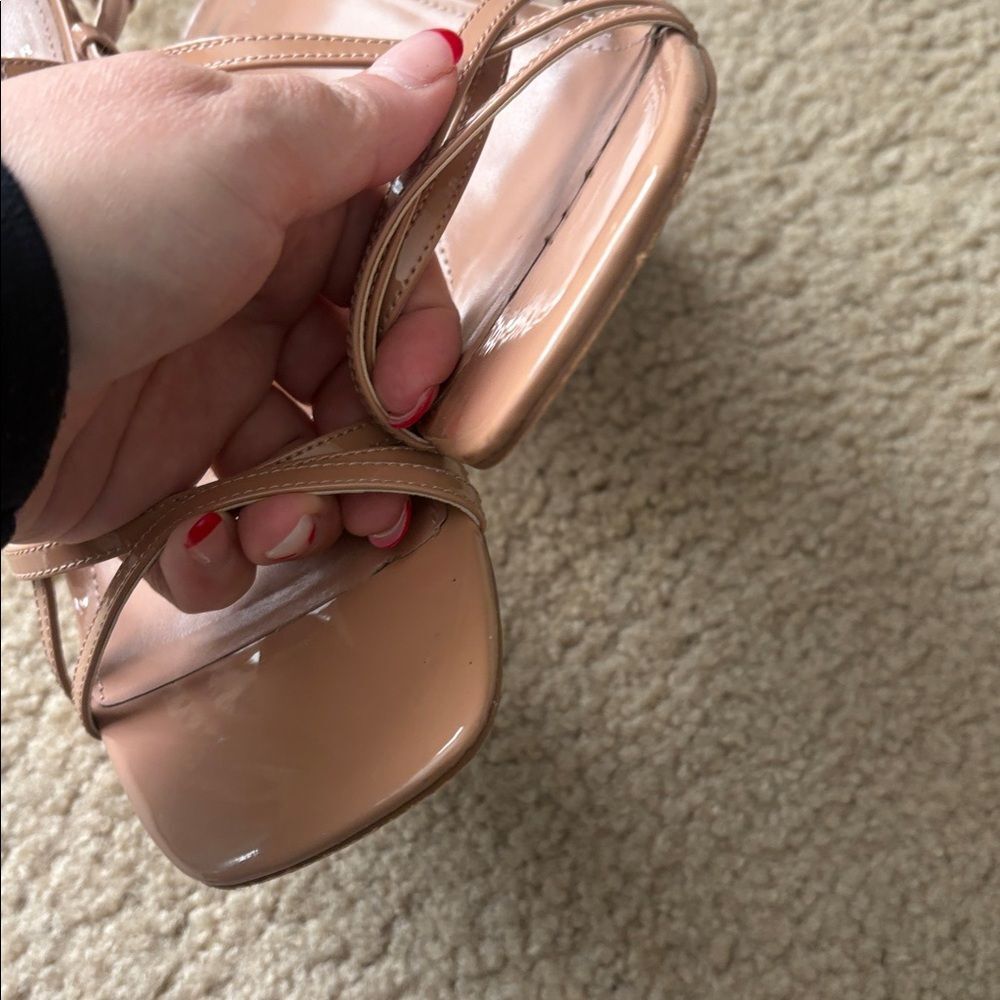 Marc Fisher LTD Edalyn Ankle Strap Sandal Neutral Nude Square Toe Heels Sz 7.5 - Picture 5 of 9